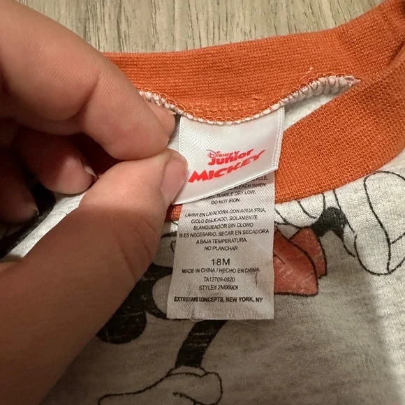 Disney Junior Mickey Mouse Sweatshirt Gray Orange Toddler Boy's 18M - Picture 3 of 3